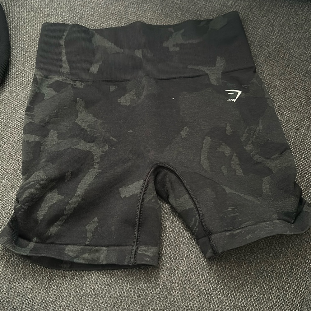 Gymshark shorts size small